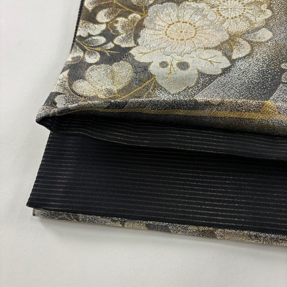 【美品】 袋帶 秀品級 草花紋 金銀彩 金金箔 銀 六通 純蠶絲