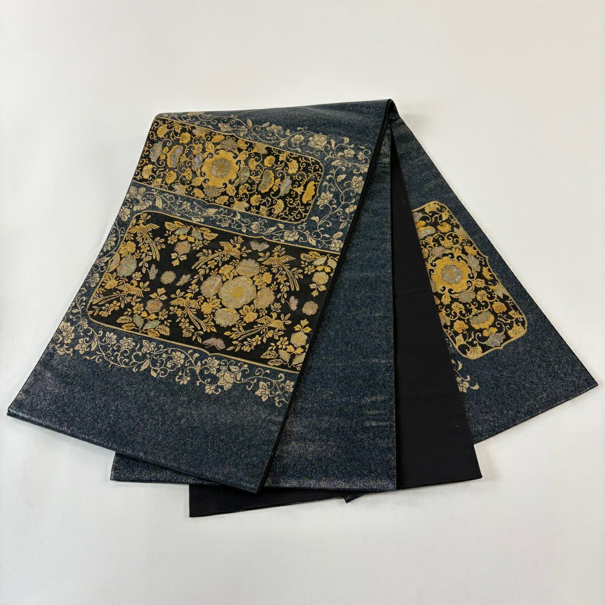 【美品】 袋帶 秀品級 鈴乃屋 華紋 鳥 螺鈿金金箔 深藍色 大鼓圖案 純蠶絲