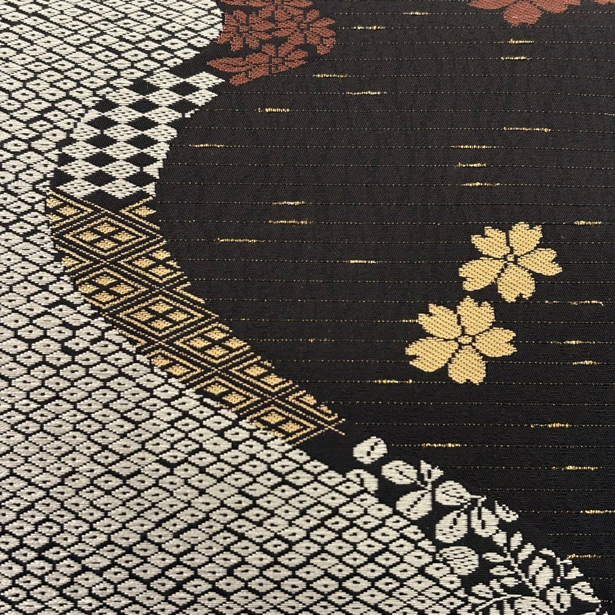 【美品】 袋帶 秀品級 櫻花 疋田紋 金金箔 黑 六通 純蠶絲