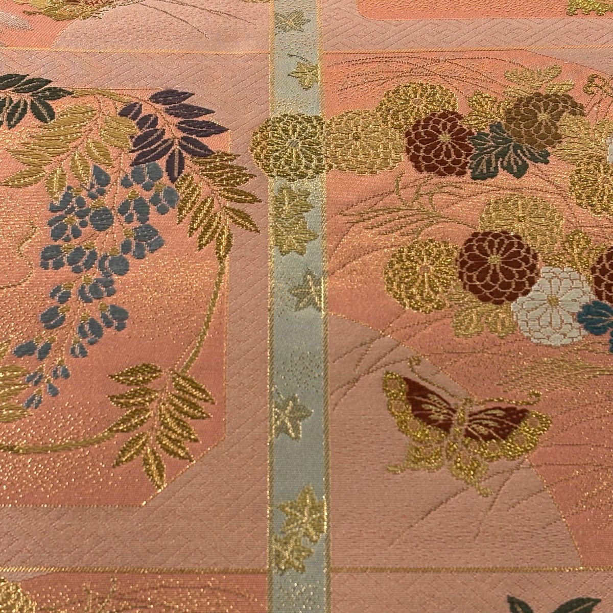 【美品】 袋帶 秀品級 蝶 菊花 金糸 金金箔 鮭粉色 六通 純蠶絲