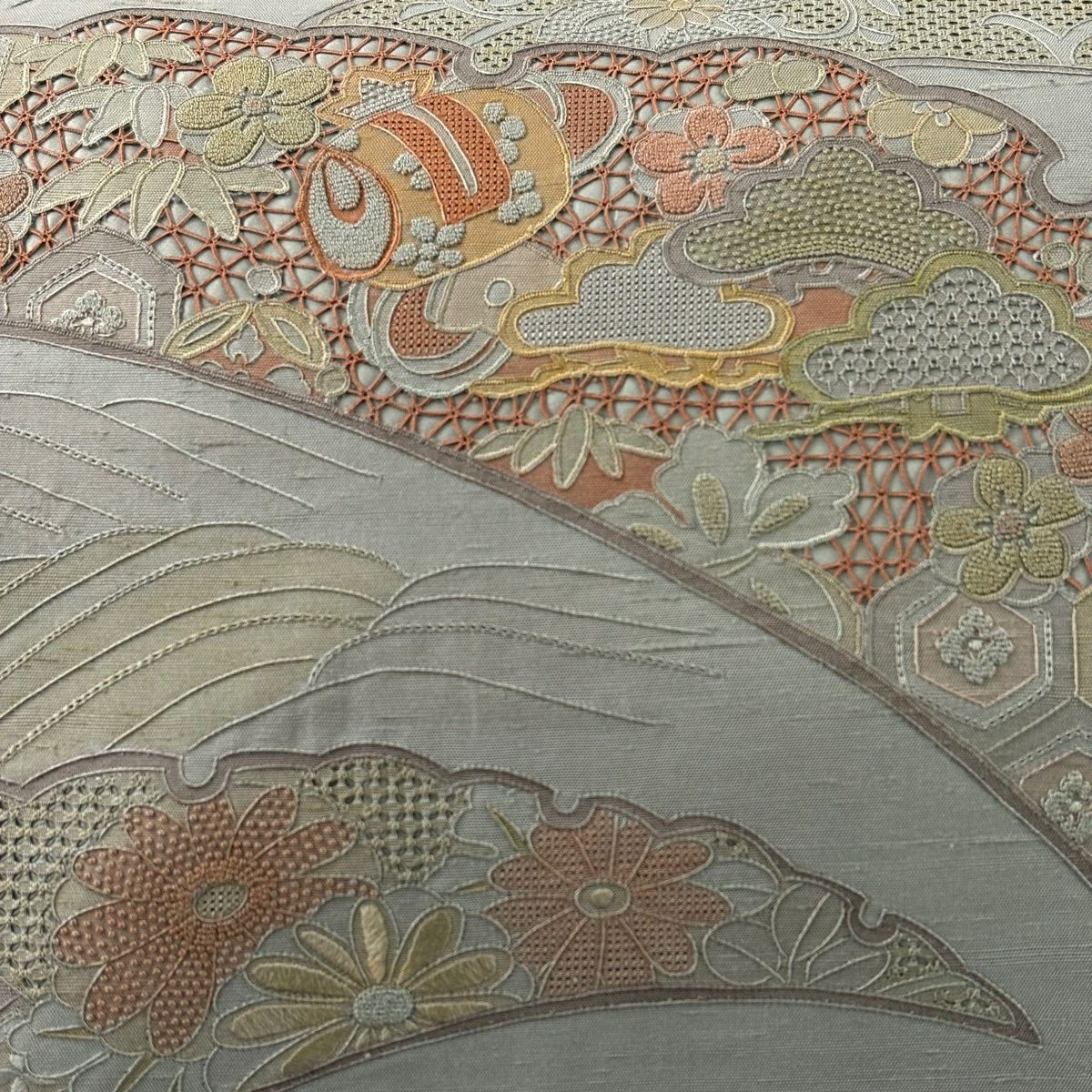 袋帶 秀品級 紬織織 雪芝 松樹竹子梅花 相良刺繡 汕頭刺繡 淺綠 お太鼓圖案 純蠶絲