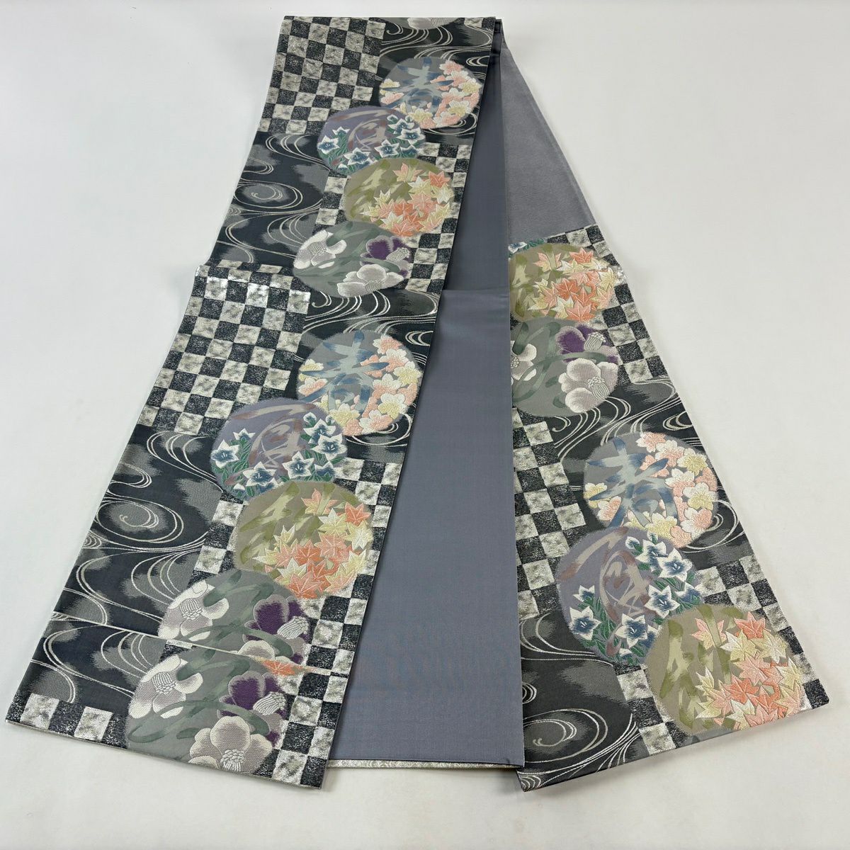 【美品】 袋帶 秀品級 關西仕立 雜字紋 市松樹 銀線 金金箔 灰色 六通 純蠶絲