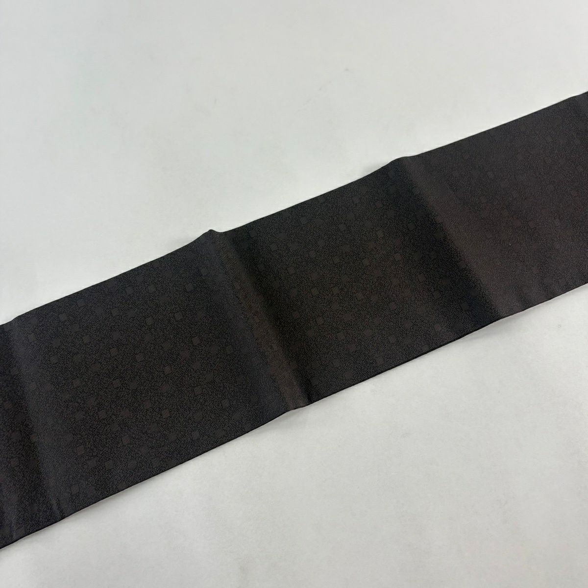 【美品】 名古屋帶 秀品級 唐草紋 金金箔 金絲 焦茶 純蠶絲