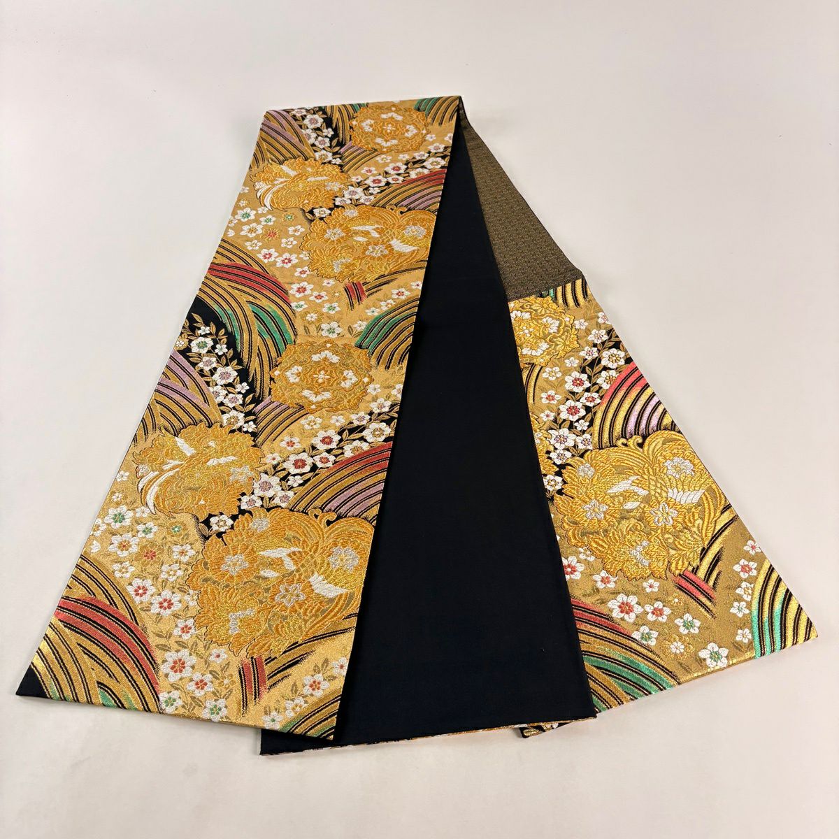 【美品】 袋帶 秀品級 花鳥 波 金金箔 唐織 黑 六通 純蠶絲