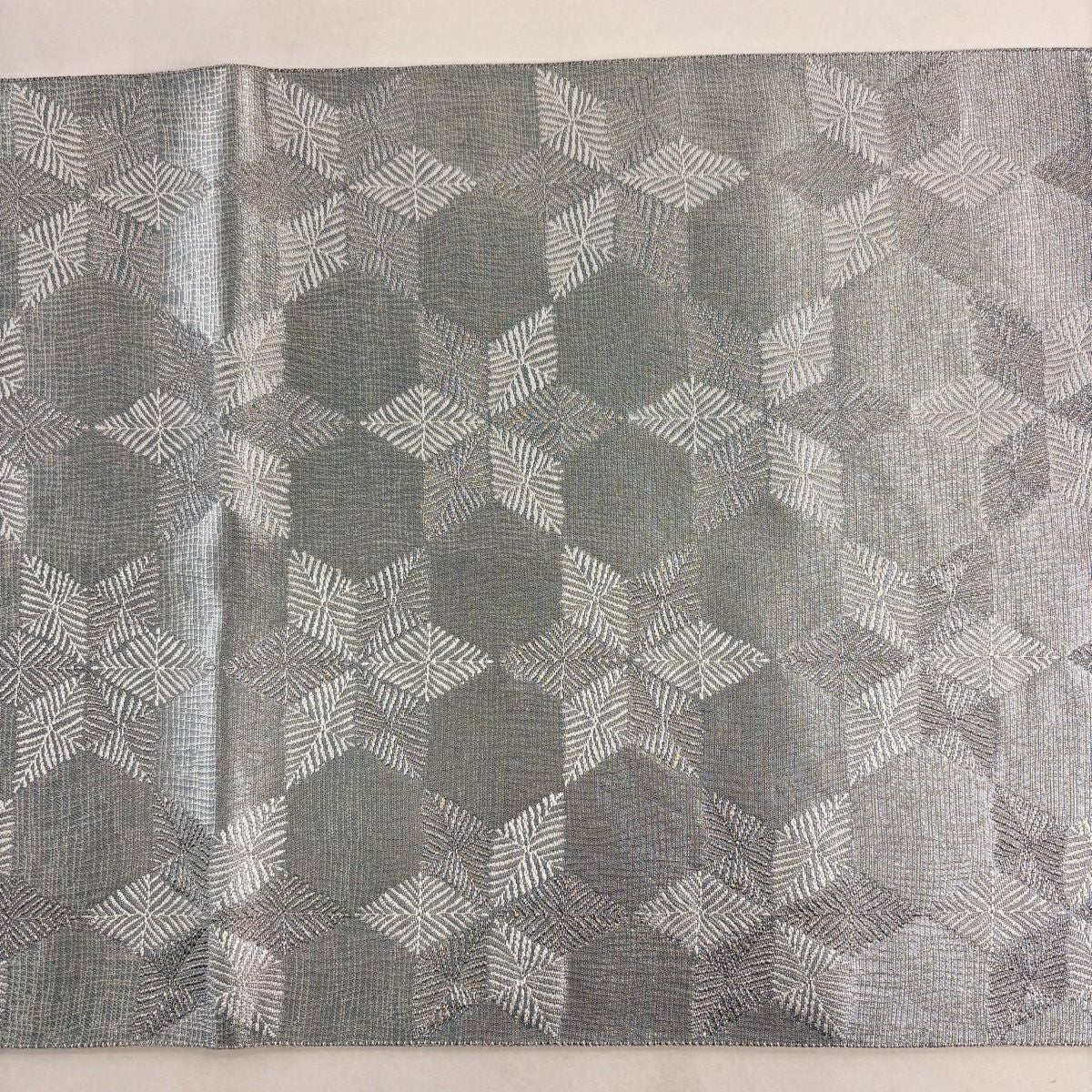【美品】 袋帶 秀品級 若松樹 幾何學圖案 金金箔 灰 六通 純蠶絲
