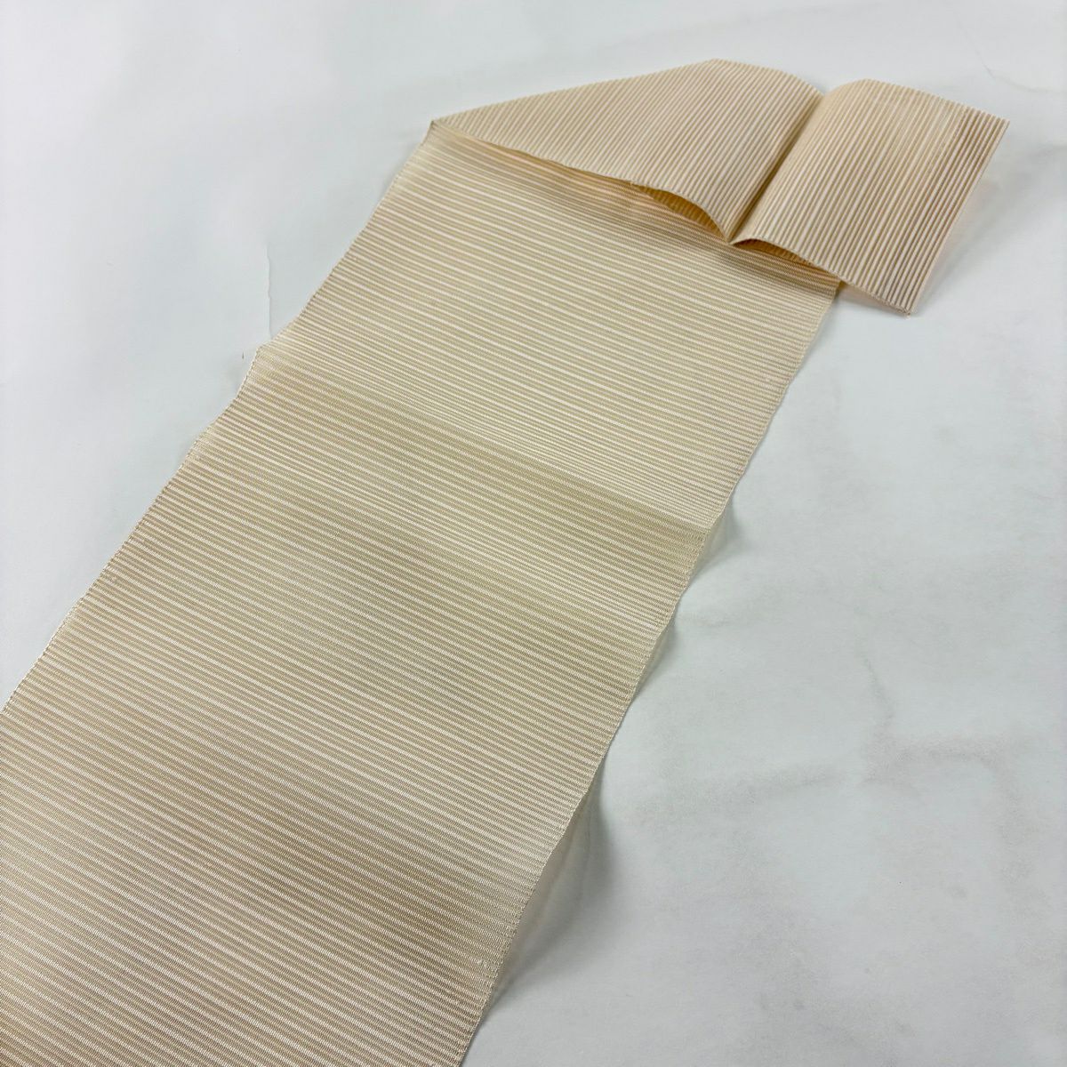 【美品】名古屋帶 秀品級 夏帶 絽 松樹葉仕立 八寸名古屋帶 幾何學 米色 純蠶絲