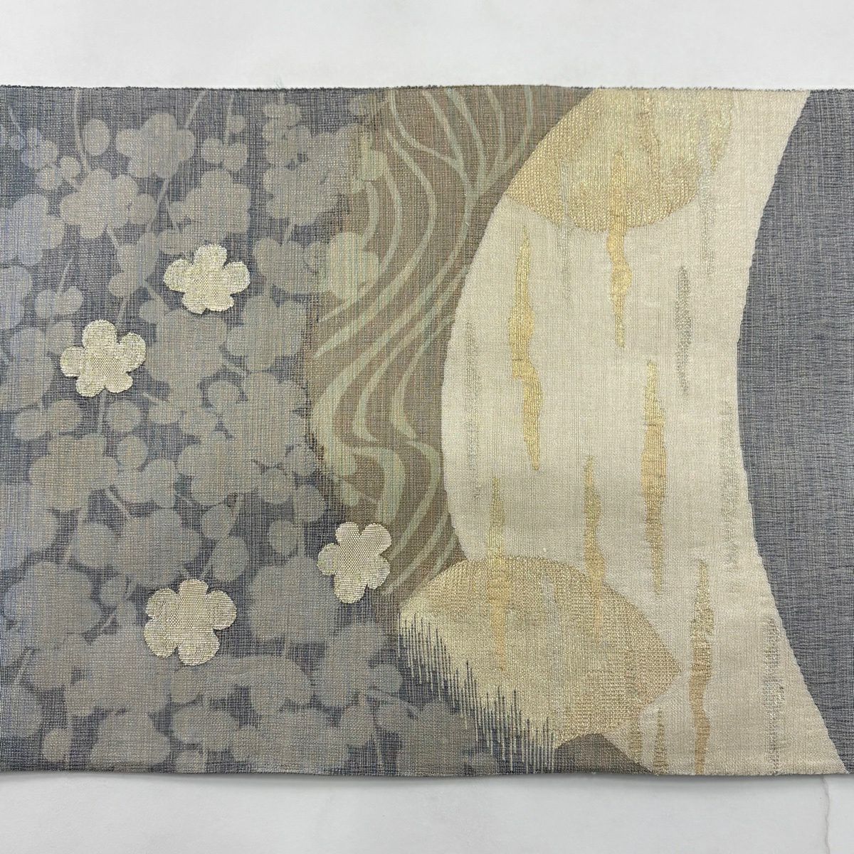 【美品】 袋帶 秀品級 枝梅花 霞 金銀彩 灰 深藍色 お太鼓柄 純蠶絲