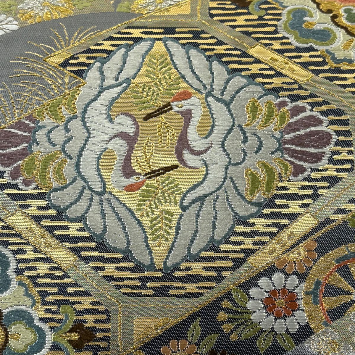 【美品】 袋帶 秀品級 青海松樹皮華紋 金銀彩 刺繡 灰色 六通 純蠶絲