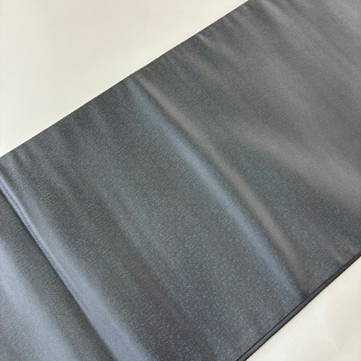 【美品】 袋帶 秀品級 青海松樹皮華紋 金銀彩 刺繡 灰色 六通 純蠶絲