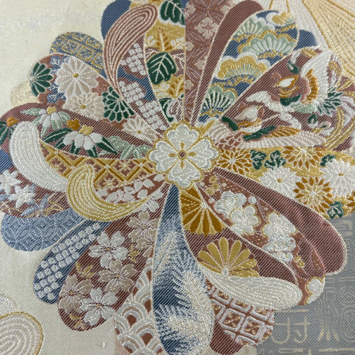【美品】 袋帶 秀品級 菊花 花鳥 刺繡 金金箔 金色 六通 純蠶絲