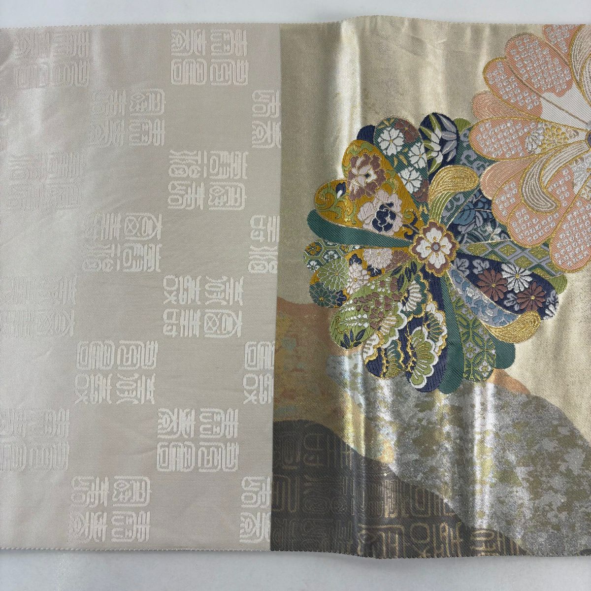 【美品】 袋帶 秀品級 菊花 花鳥 刺繡 金金箔 金色 六通 純蠶絲