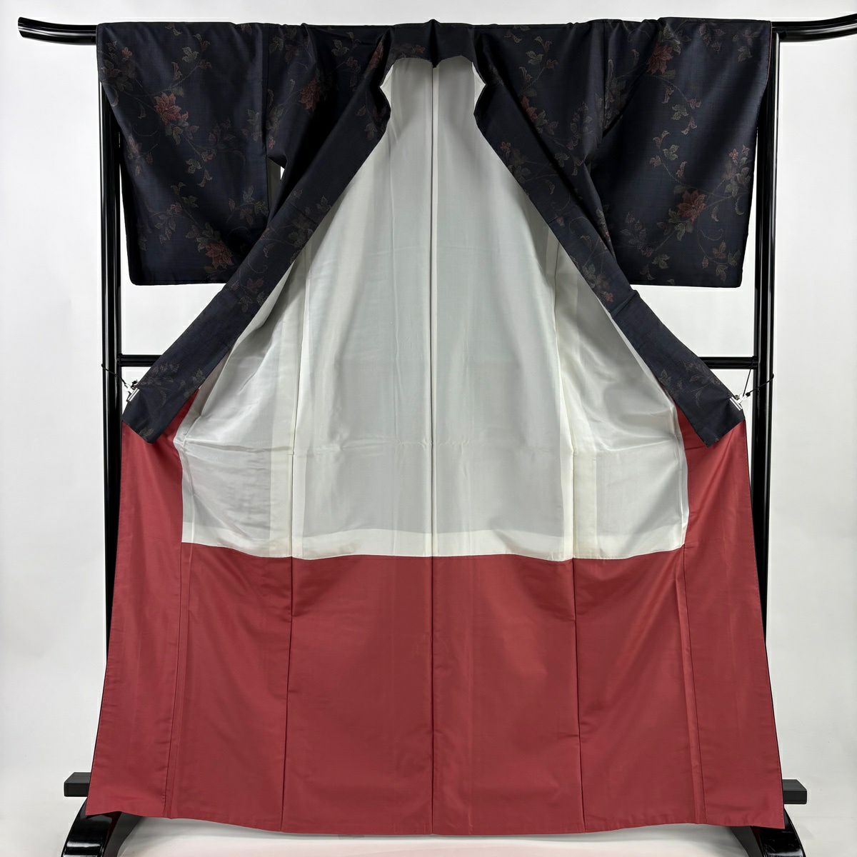【美品】 大島紬織 身長168.5cm 袖長68cm L 雙層 純泥染 證書附帶 草花紋紋 深藍 純蠶絲 優品級