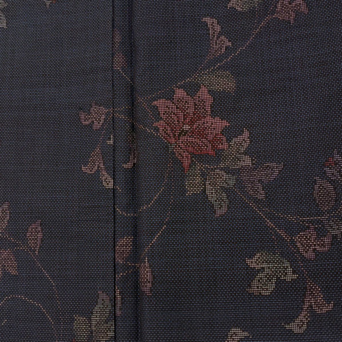 【美品】 大島紬織 身長168.5cm 袖長68cm L 雙層 純泥染 證書附帶 草花紋紋 深藍 純蠶絲 優品級