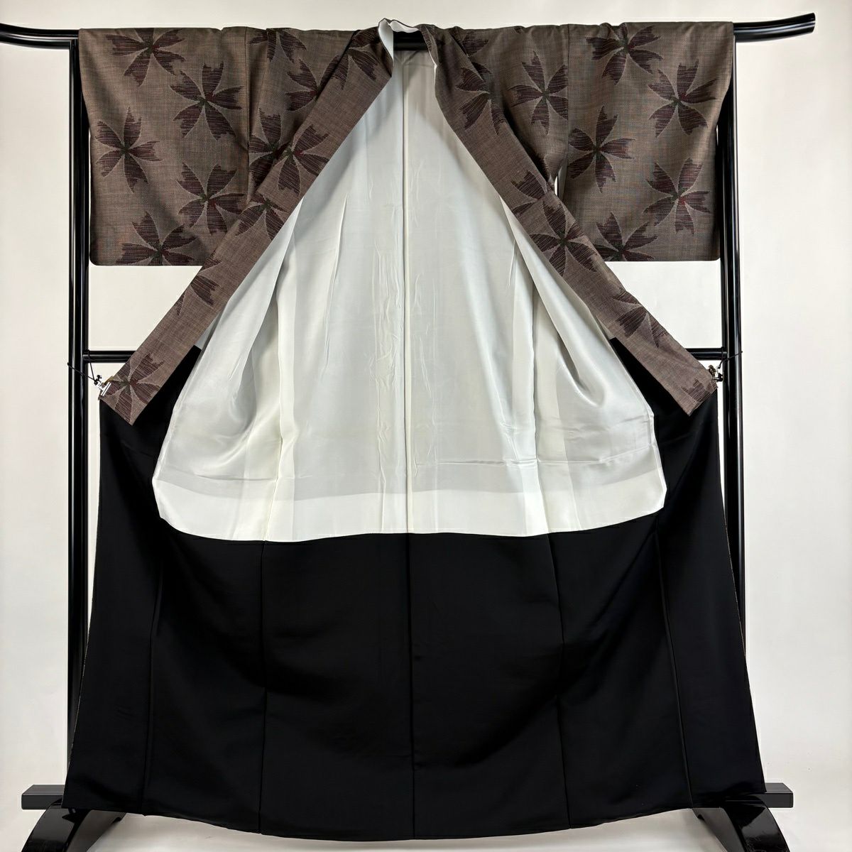 【美品】 大島紬織 身長166cm 袖長67cm M 雙層 純泥染 證書附帶 花紋 焦茶 純蠶絲 優品級