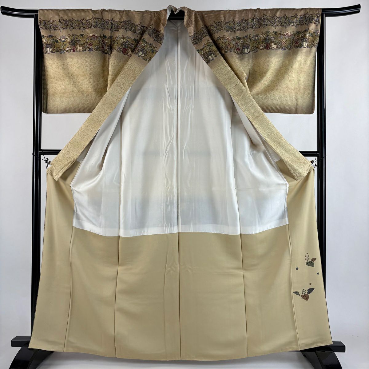 【美品】訪問服 身長165.5cm 袖長65.5cm M 雙層 陶彩染 落款あり 草花紋紋 人物 金彩裝飾 米色 純蠶絲 秀品級