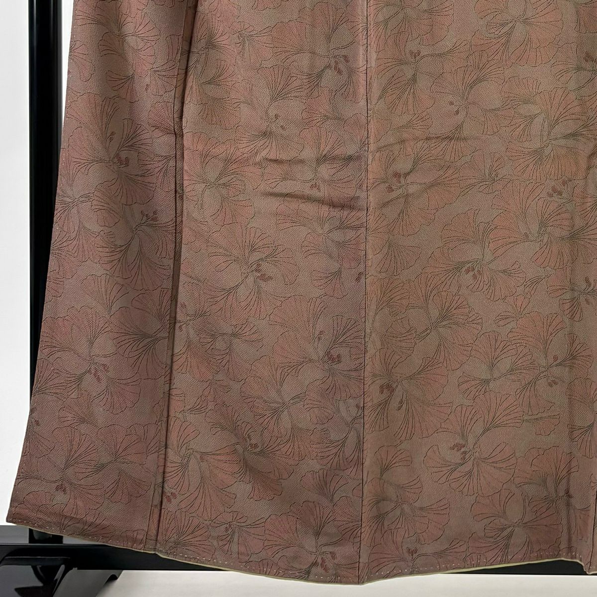 【美品】 小紋 身長158.5cm 袖長65cm M 雙層 細合俊男 落款あり 銀杏 縮緬 小豆 純蠶絲 秀品級