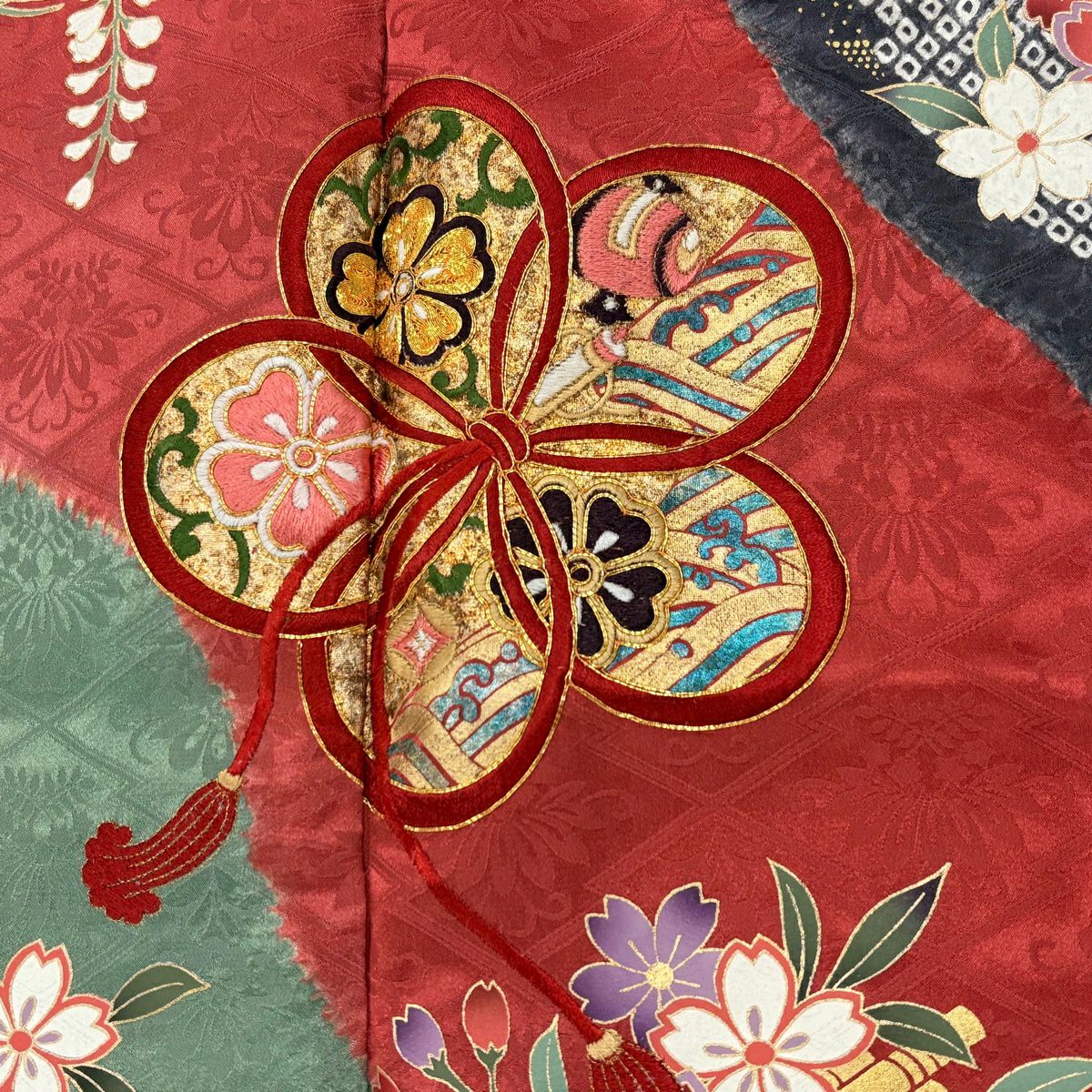 振袖禮服 身長164.5cm 袖長66cm M 雙層 草花紋紋 花筏刺繡 金糸 茜 純蠶絲 秀品級