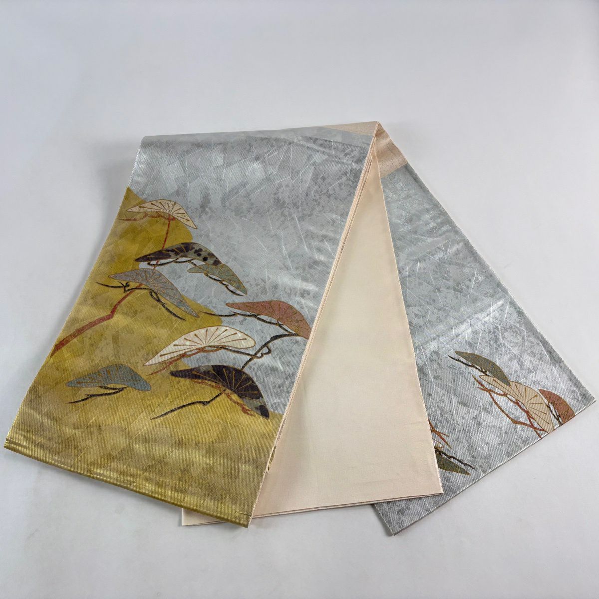 【美品】 袋帶 秀品級 笠松樹 金金箔 金銀彩 太鼓圖案 純蠶絲