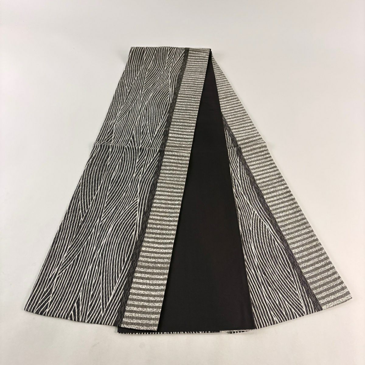 【美品】 袋帶 秀品級 幾何圖案 銀線 黑灰 全通 純蠶絲