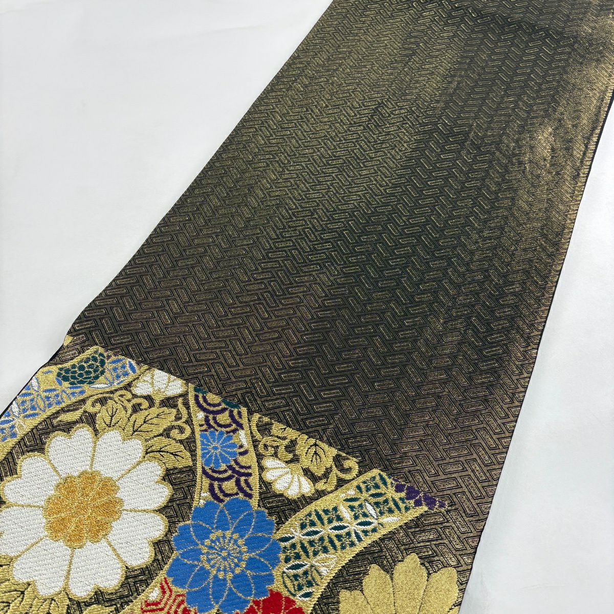 【美品】 袋帶 秀品級 立涌 菊花唐草紋 金金箔 唐織 墨 深藍 六通 純蠶絲