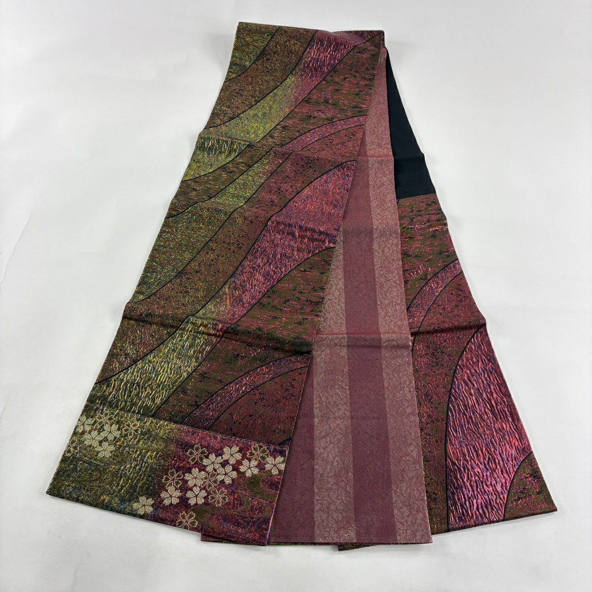 【美品】 袋帶 秀品級 よろけ縞 波 金金箔 紅紫 六通 純蠶絲