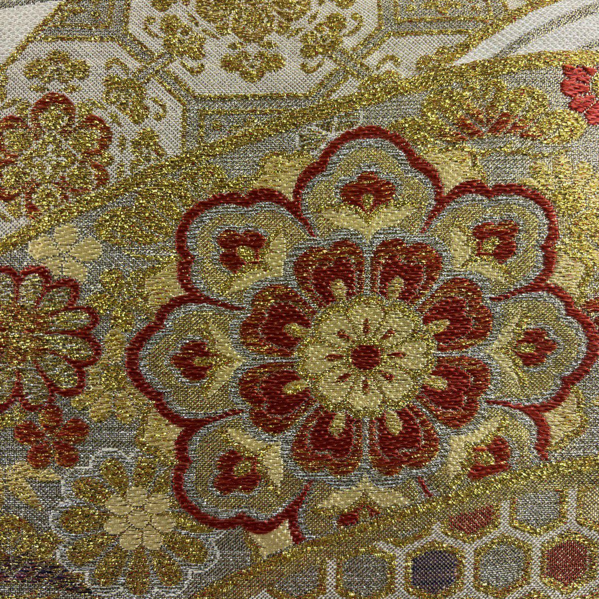 【美品】 袋帶 秀品級 有落款 華紋 松樹竹子梅花 金金箔 奶油色 六通 純蠶絲