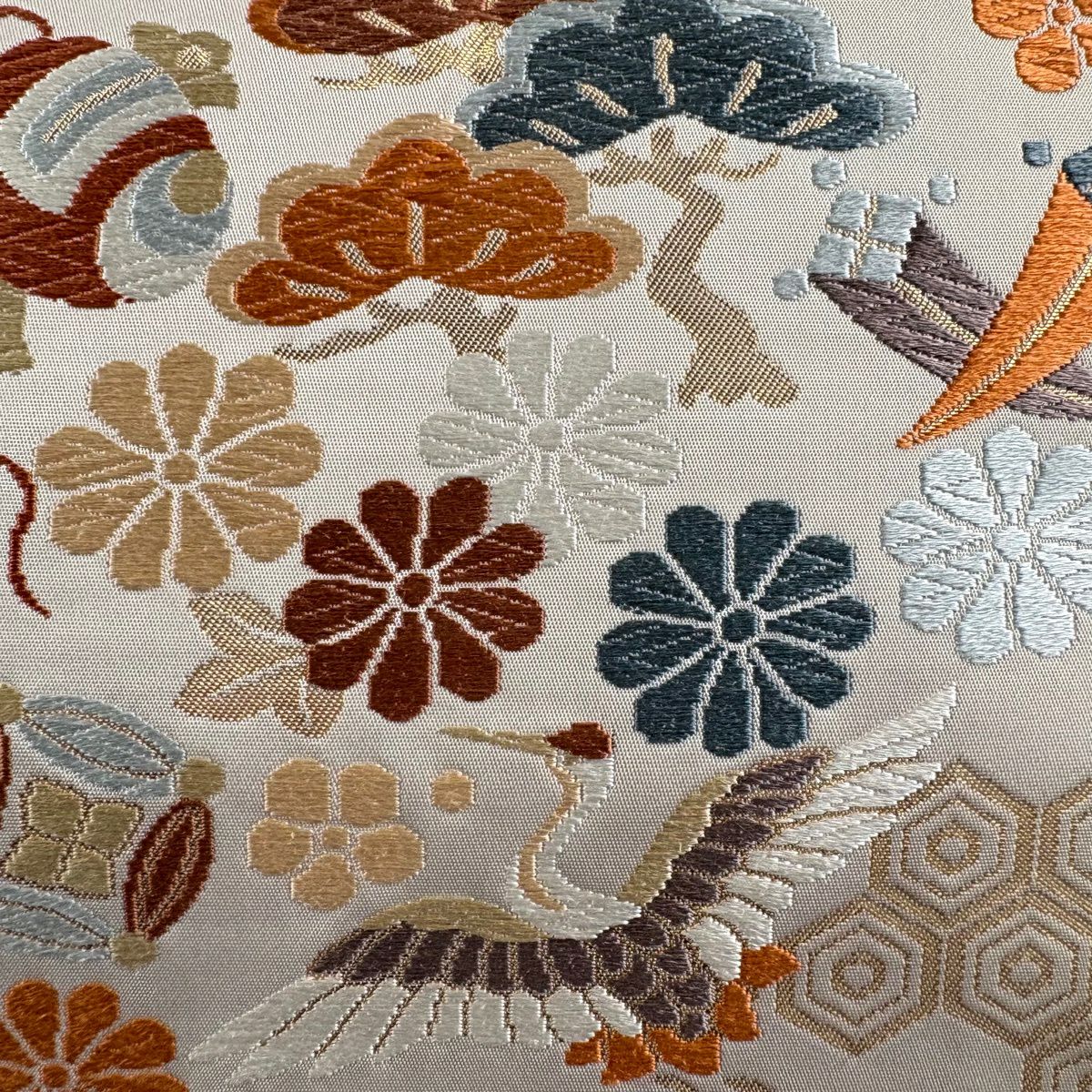 【美品】 袋帶 秀品級 仙鶴 寶盡くし 唐織 金金箔 灰色 六通 純蠶絲