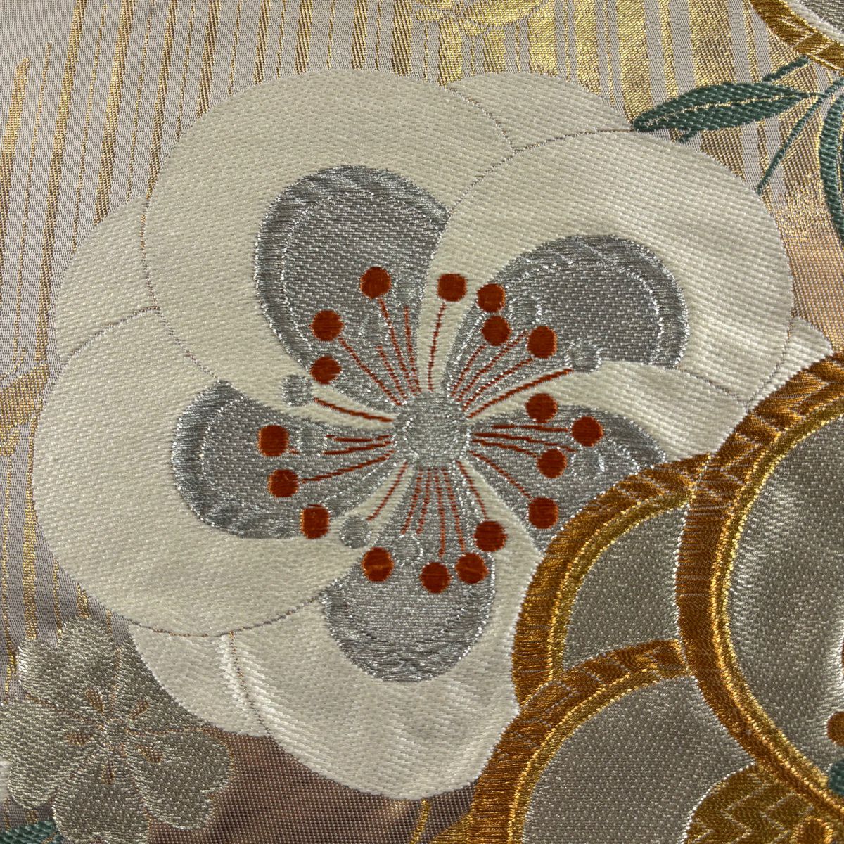 【美品】 袋帶 秀品級 旋梅花 蝴蝶 金銀彩 唐織 灰色 六通 純蠶絲