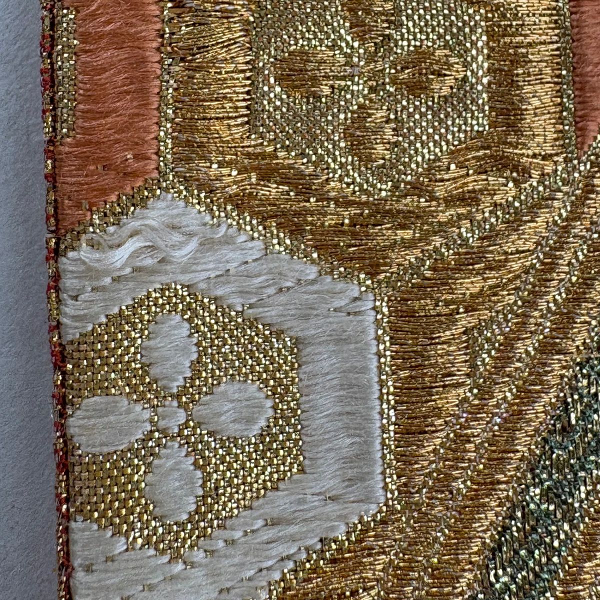 【美品】 袋帶 秀品級 松樹 菊花 金銀彩 金色 全通 純蠶絲