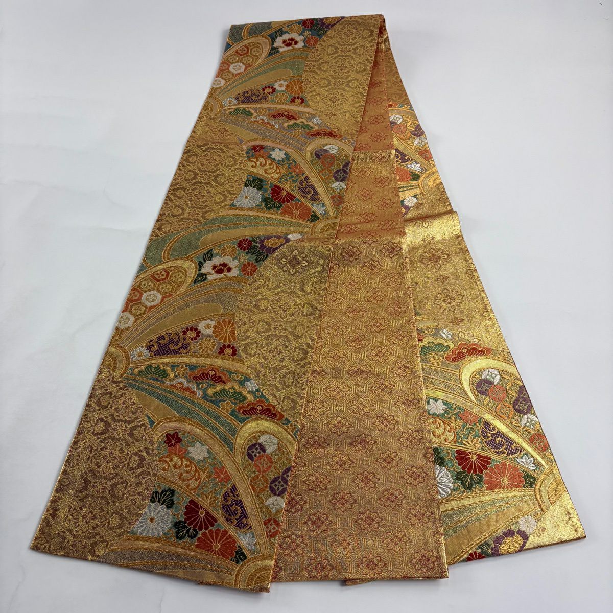 【美品】 袋帶 秀品級 松樹 菊花 金銀彩 金色 全通 純蠶絲