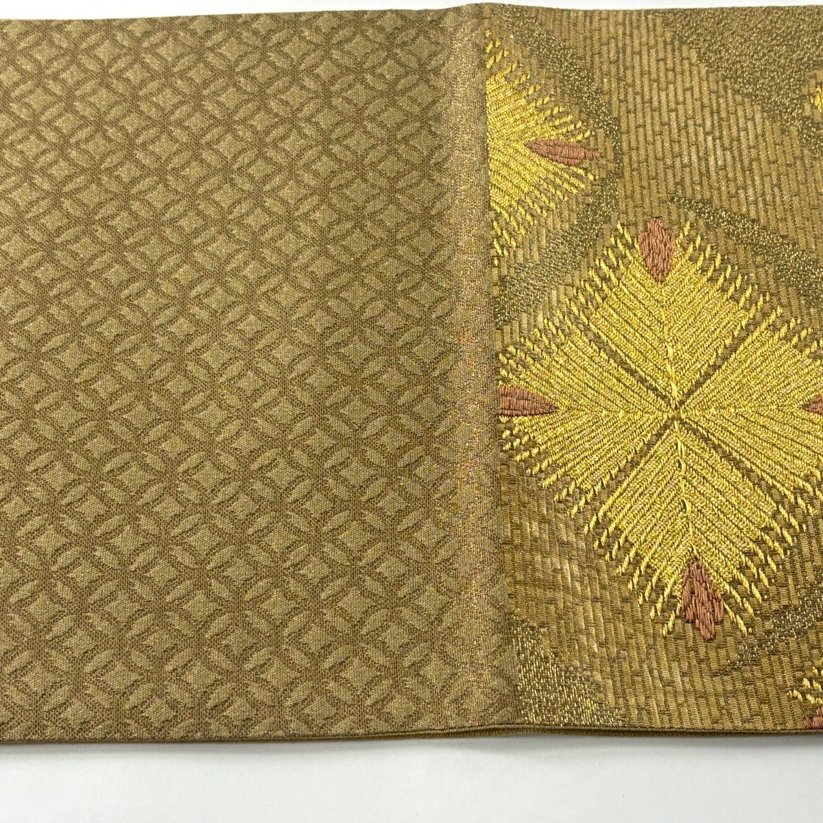 【美品】 袋帶 秀品級 松樹菱 梅花 金絲 金金箔 金色 六通 純蠶絲