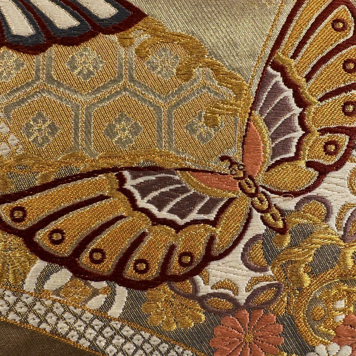 【美品】 袋帶 秀品級 蝶花 金絲 刺繡 金色 六通 純蠶絲
