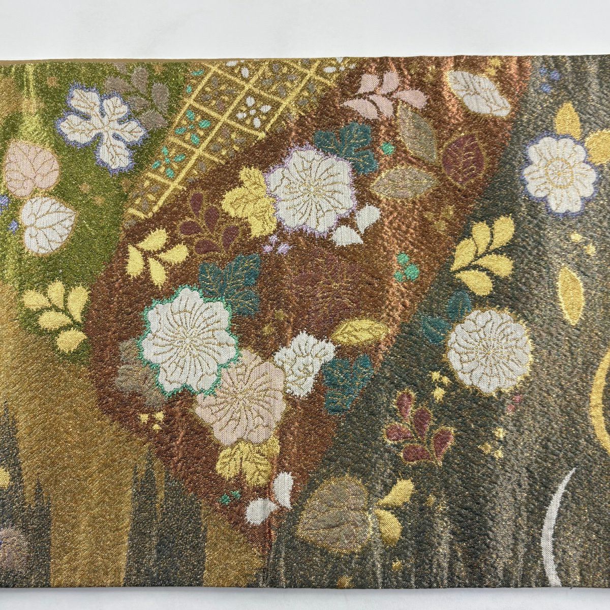 【美品】 袋帶 秀品級 霞 草花紋 金金箔 金絲 山吹茶 紋樣 純蠶絲