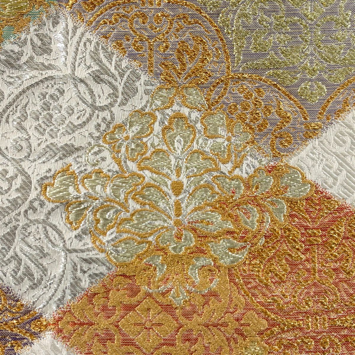 【美品】 袋帶 秀品級 菱 華紋 金銀絲 唐織 奶油色 六通 純蠶絲