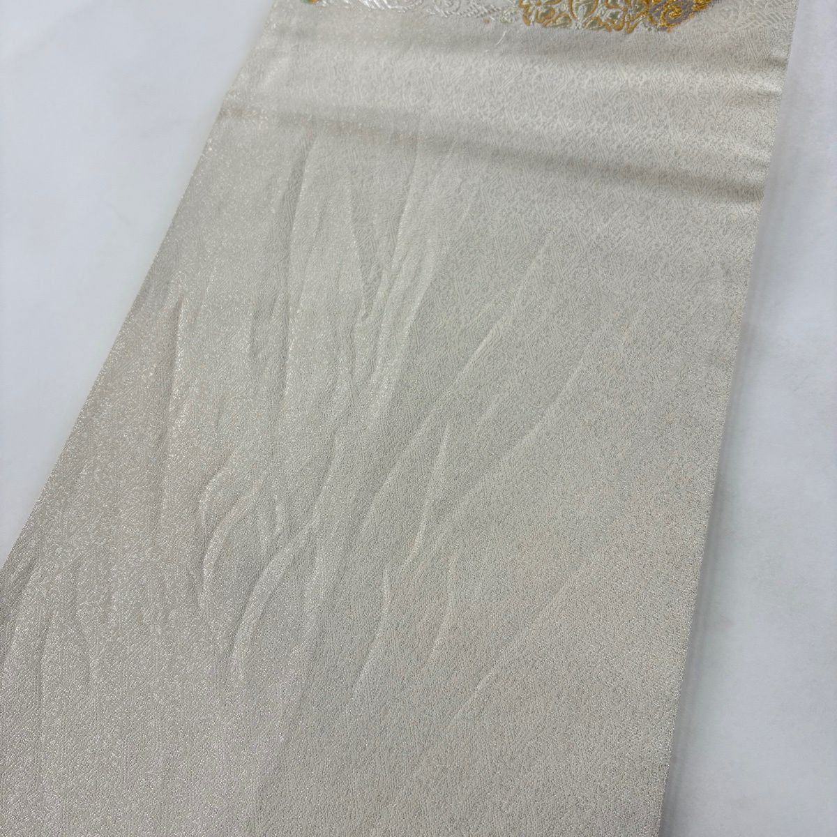 【美品】 袋帶 秀品級 菱 華紋 金銀絲 唐織 奶油色 六通 純蠶絲