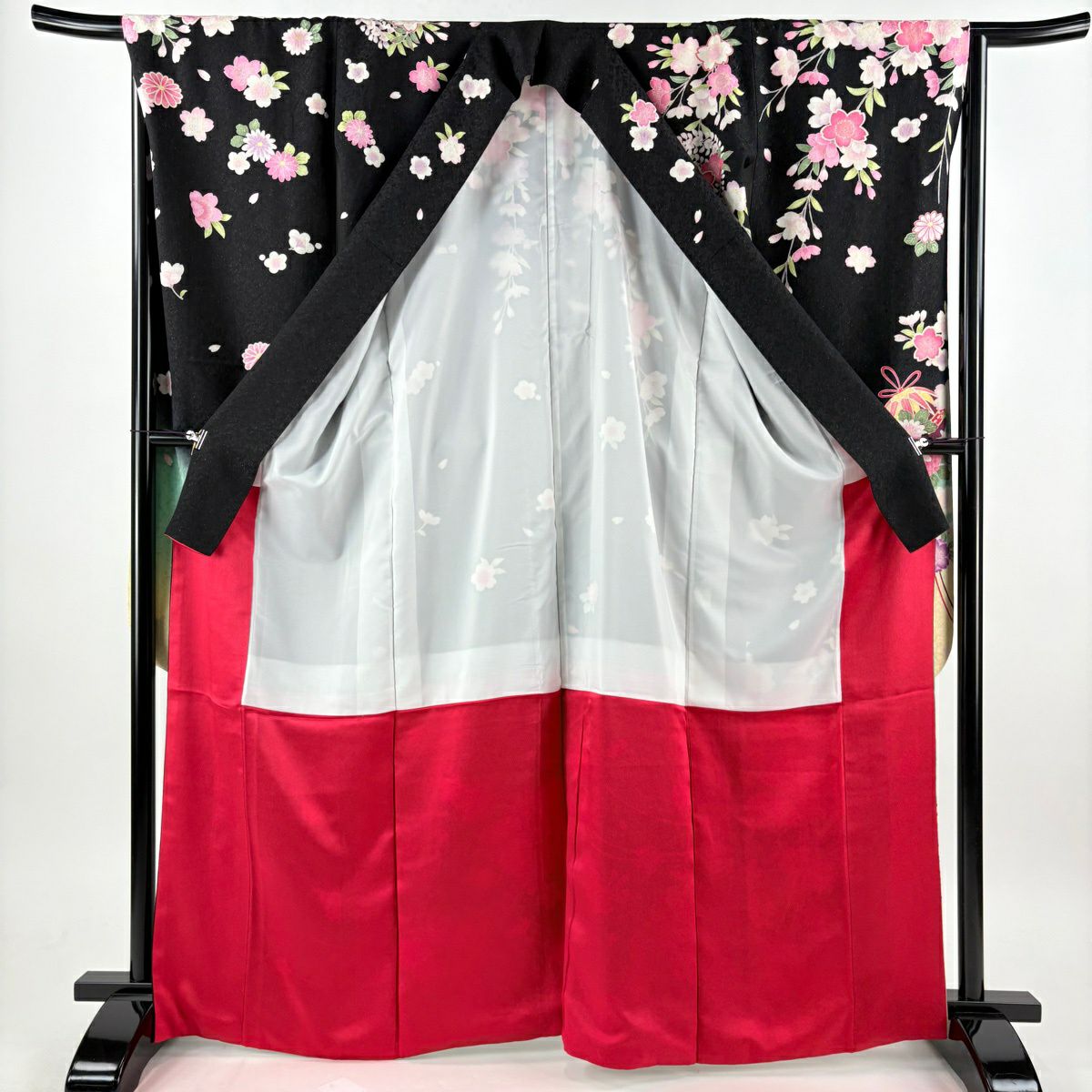 【美品】振袖禮服 身長166.5cm 袖長67cm M 雙層 藥玉 櫻花 金通し 金銀彩 黑 純蠶絲 逸品級