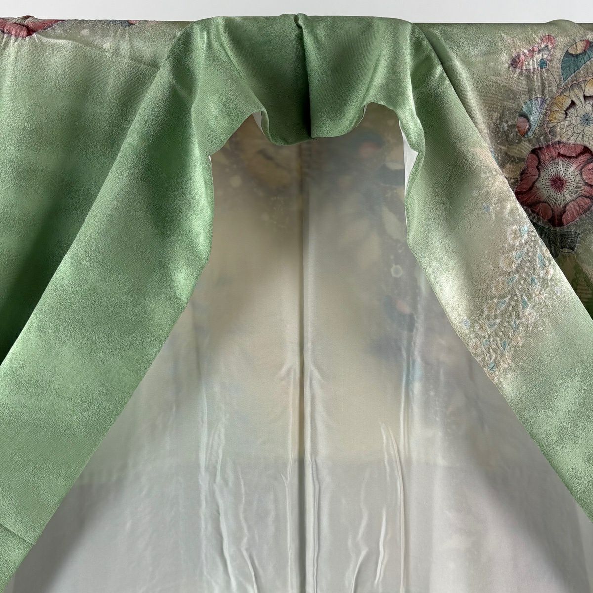 【美品】訪問服 身長158cm 袖長67cm M 雙層 翠山工房 落款あり 辻花染 銀通し 漸層 薄綠 純蠶絲 逸品級