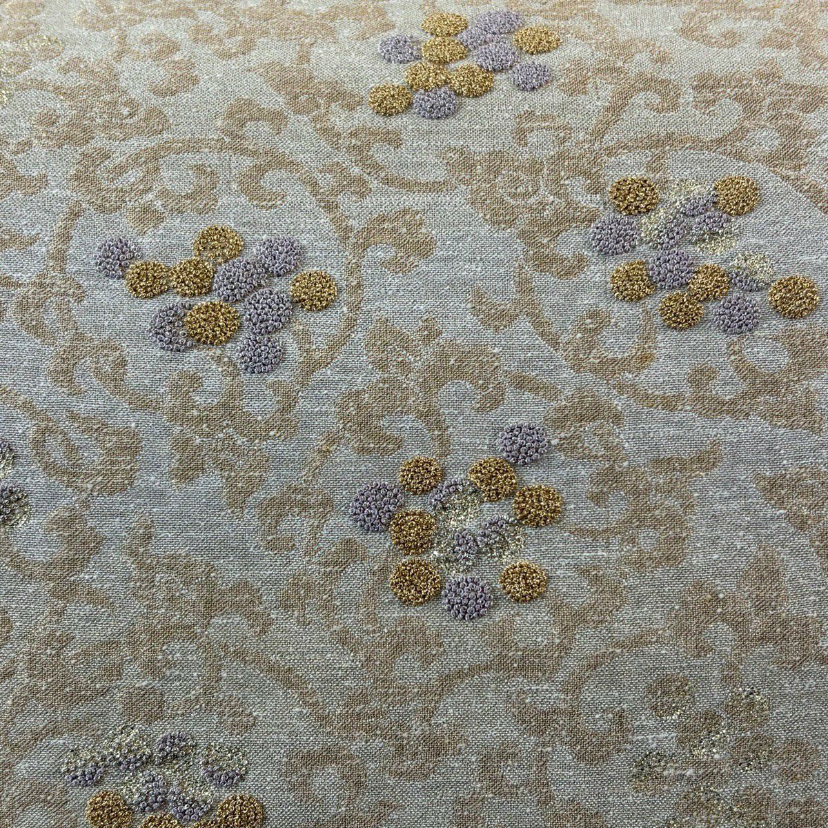 【美品】 袋帶 逸品級 蒋雪英 落款 葡萄唐草紋 刺繡 金金箔 金色 大鼓圖案 純蠶絲