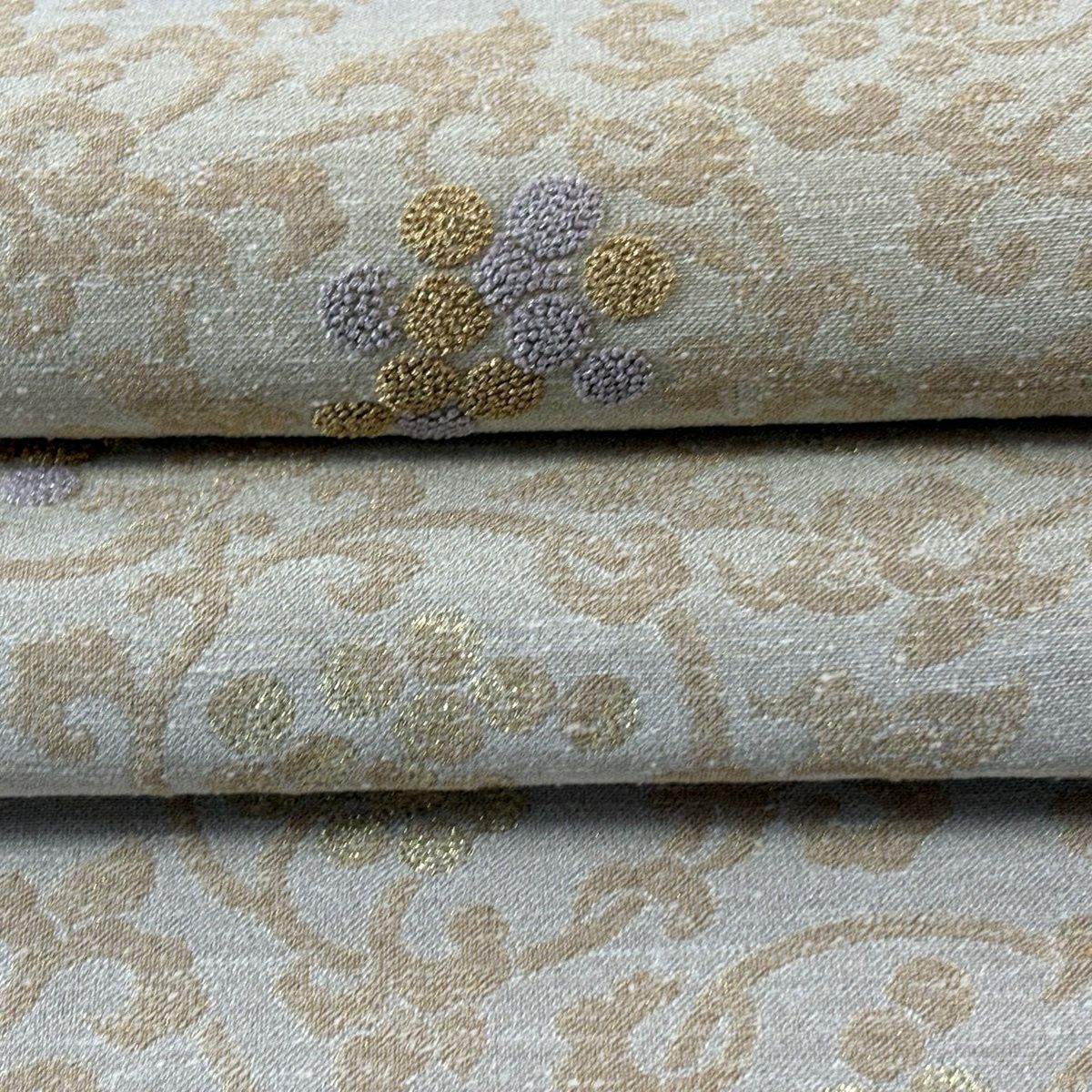 【美品】 袋帶 逸品級 蒋雪英 落款 葡萄唐草紋 刺繡 金金箔 金色 大鼓圖案 純蠶絲