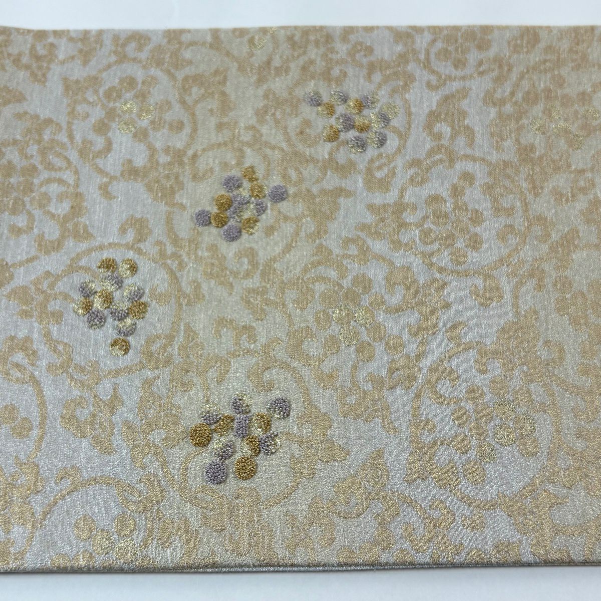 【美品】 袋帶 逸品級 蒋雪英 落款 葡萄唐草紋 刺繡 金金箔 金色 大鼓圖案 純蠶絲