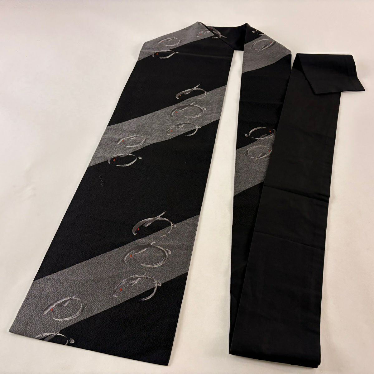 【美品】名古屋帶 優品級 兔子刺繡 黑色 純蠶絲