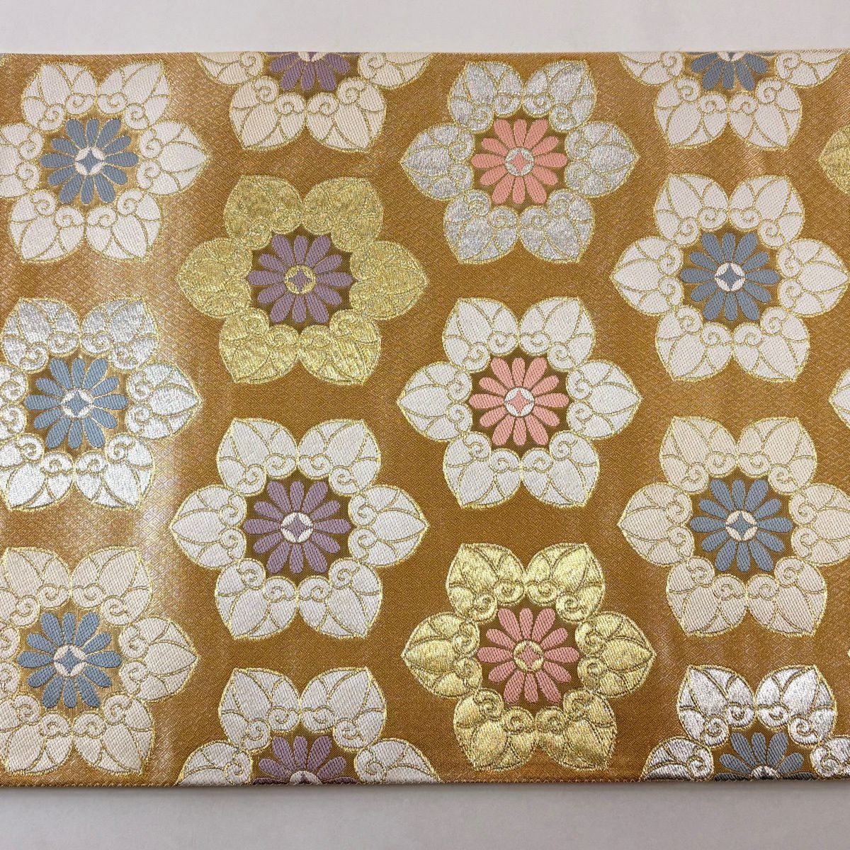 【美品】 袋帶 秀品級 花 葵 刺繡 金銀彩 薄茶 六通 純蠶絲