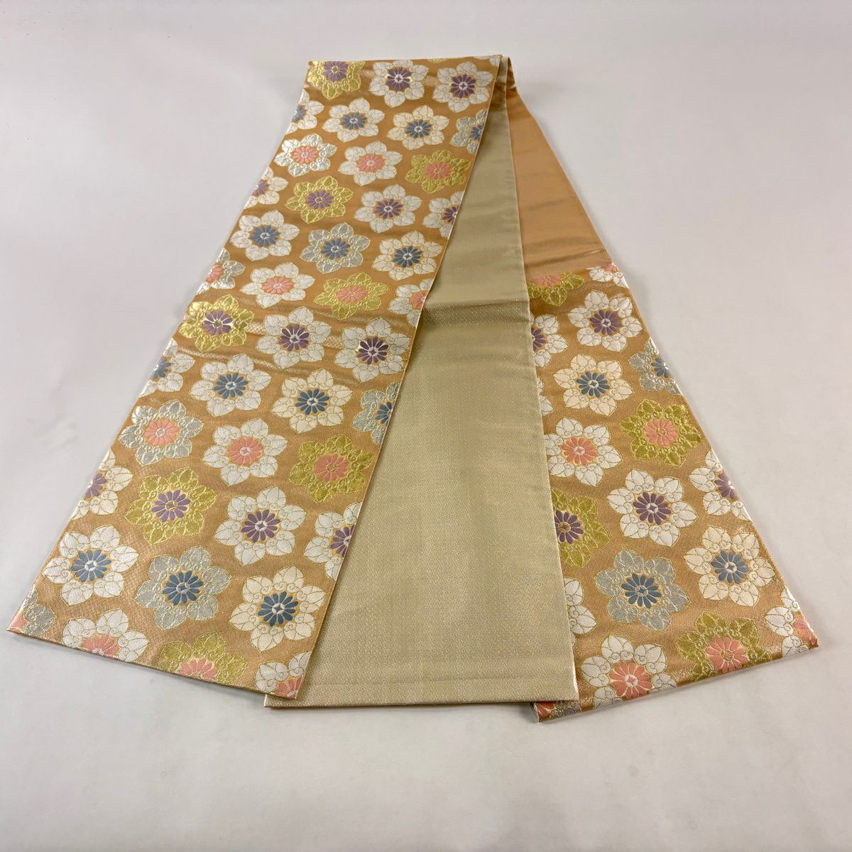 【美品】 袋帶 秀品級 花 葵 刺繡 金銀彩 薄茶 六通 純蠶絲