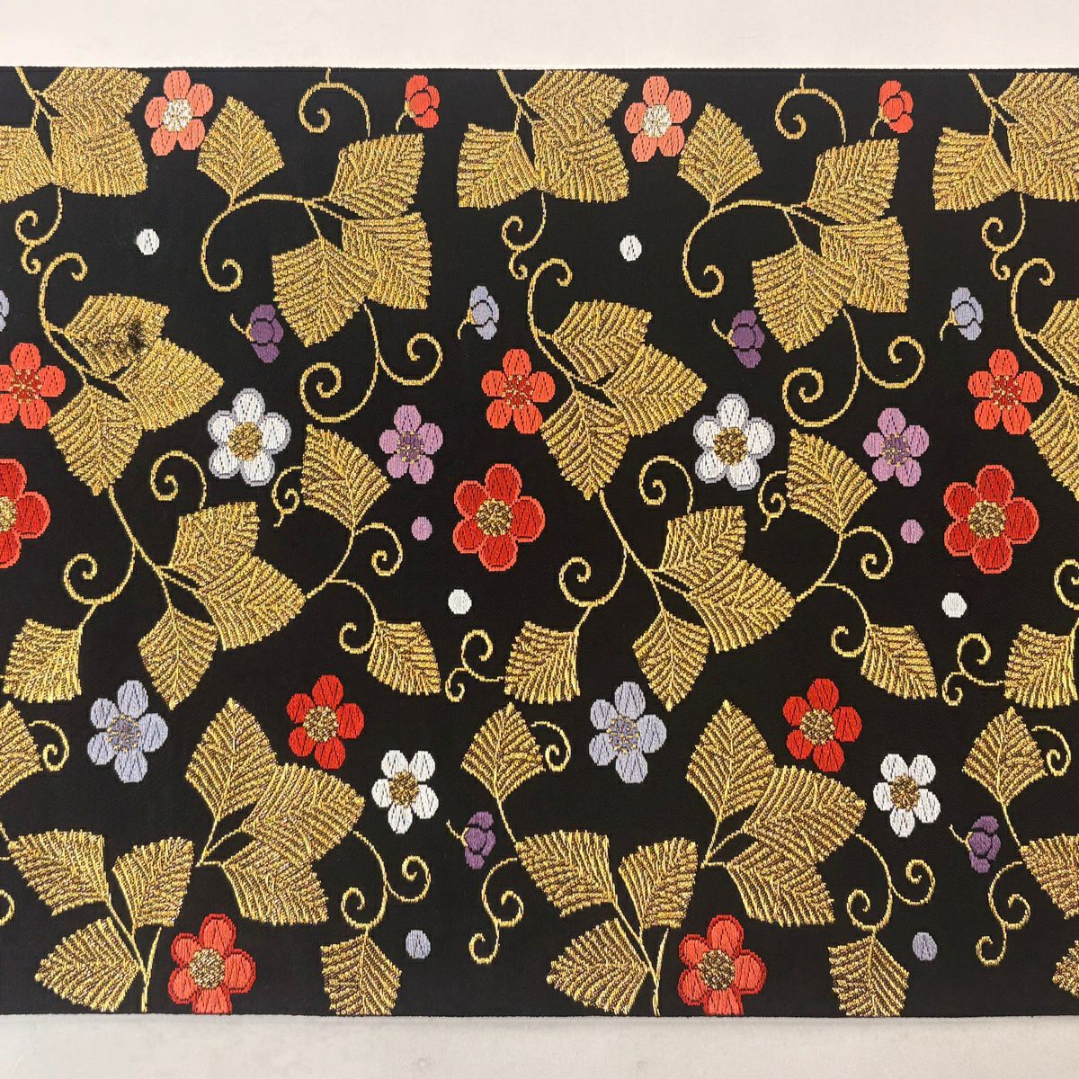 【美品】 袋帶 秀品級 唐草紋花紋 金絲 唐織 黑色 大鼓圖案 純蠶絲