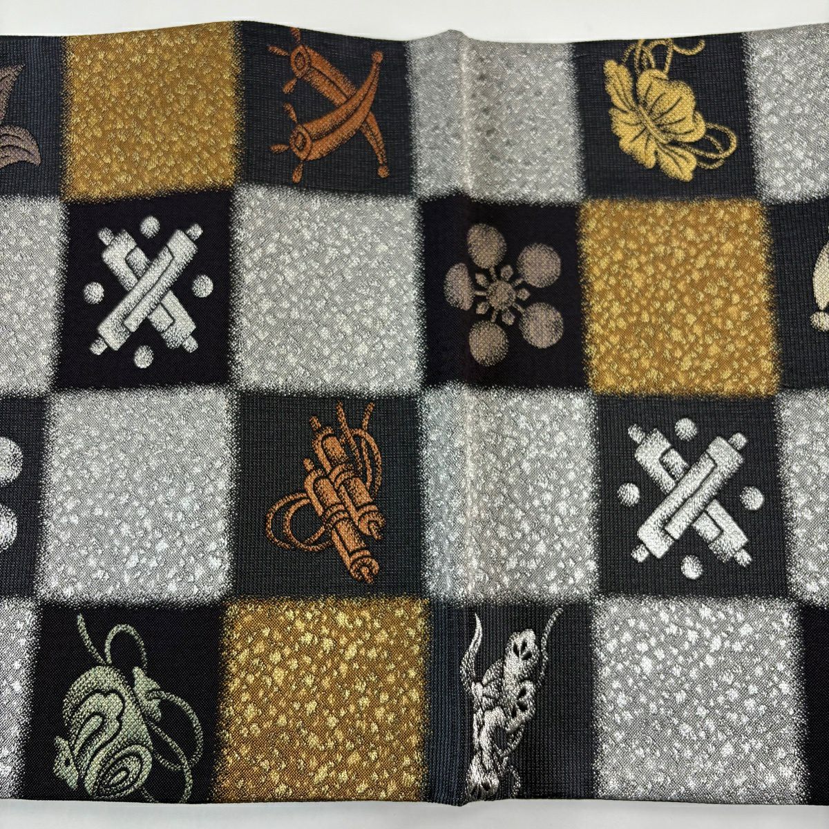 【美品】 袋帶 秀品級 紫野芳春院 加賀的風 寶盡くし 市松樹 金金箔 濃紫 六通 純蠶絲