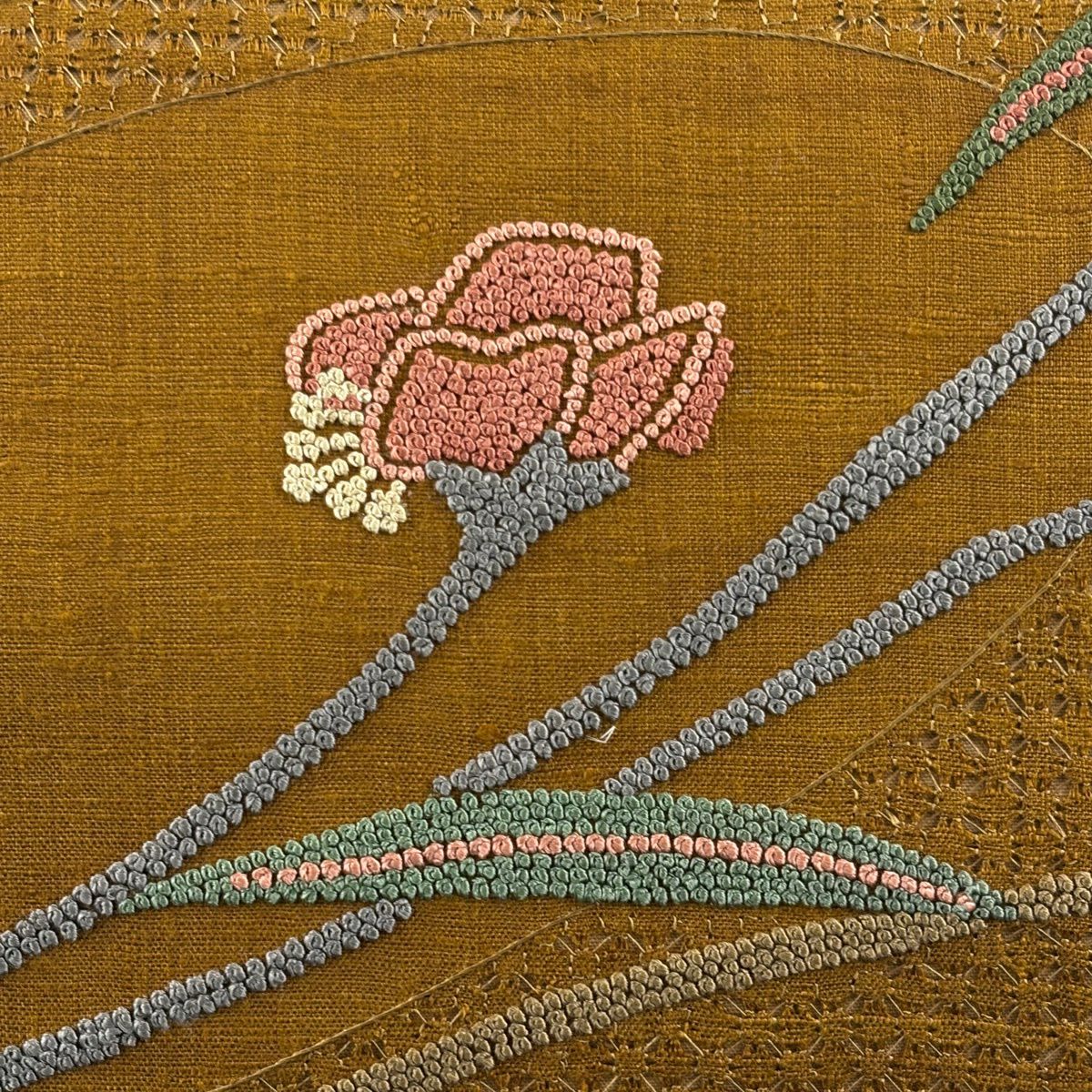 名古屋帶 秀品級 紬織織 草花紋紋 流水刺繡 山吹茶 純蠶絲