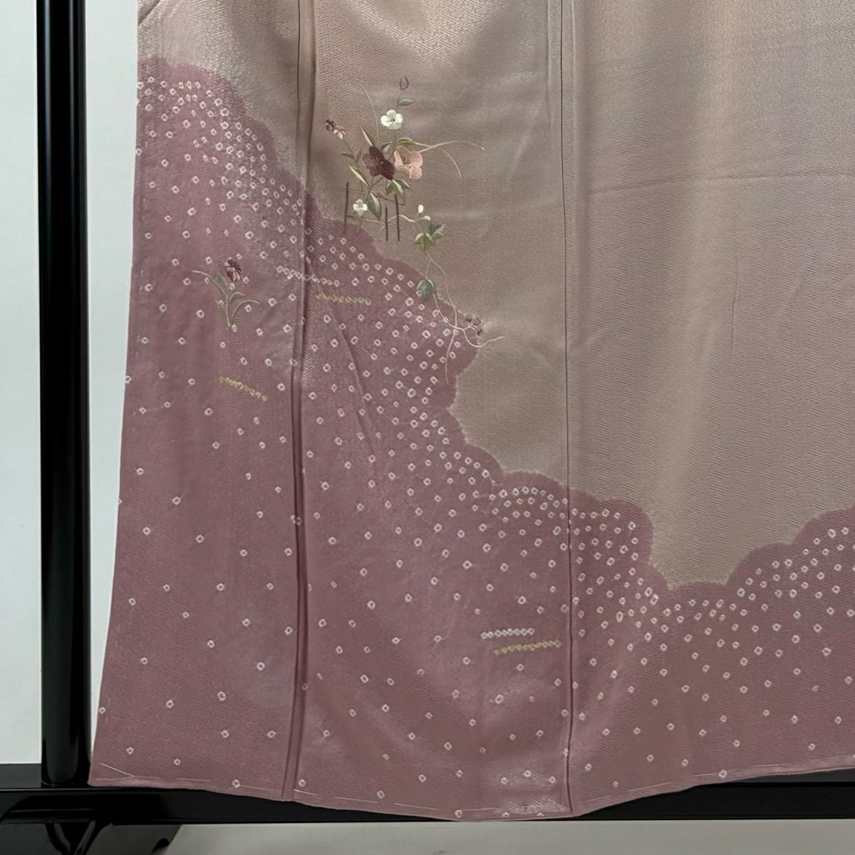 【美品】訪問服 身長157cm 袖長63cm S 雙層 草花紋紋 雲文 金糸刺繡 粉米色 純蠶絲 秀品級
