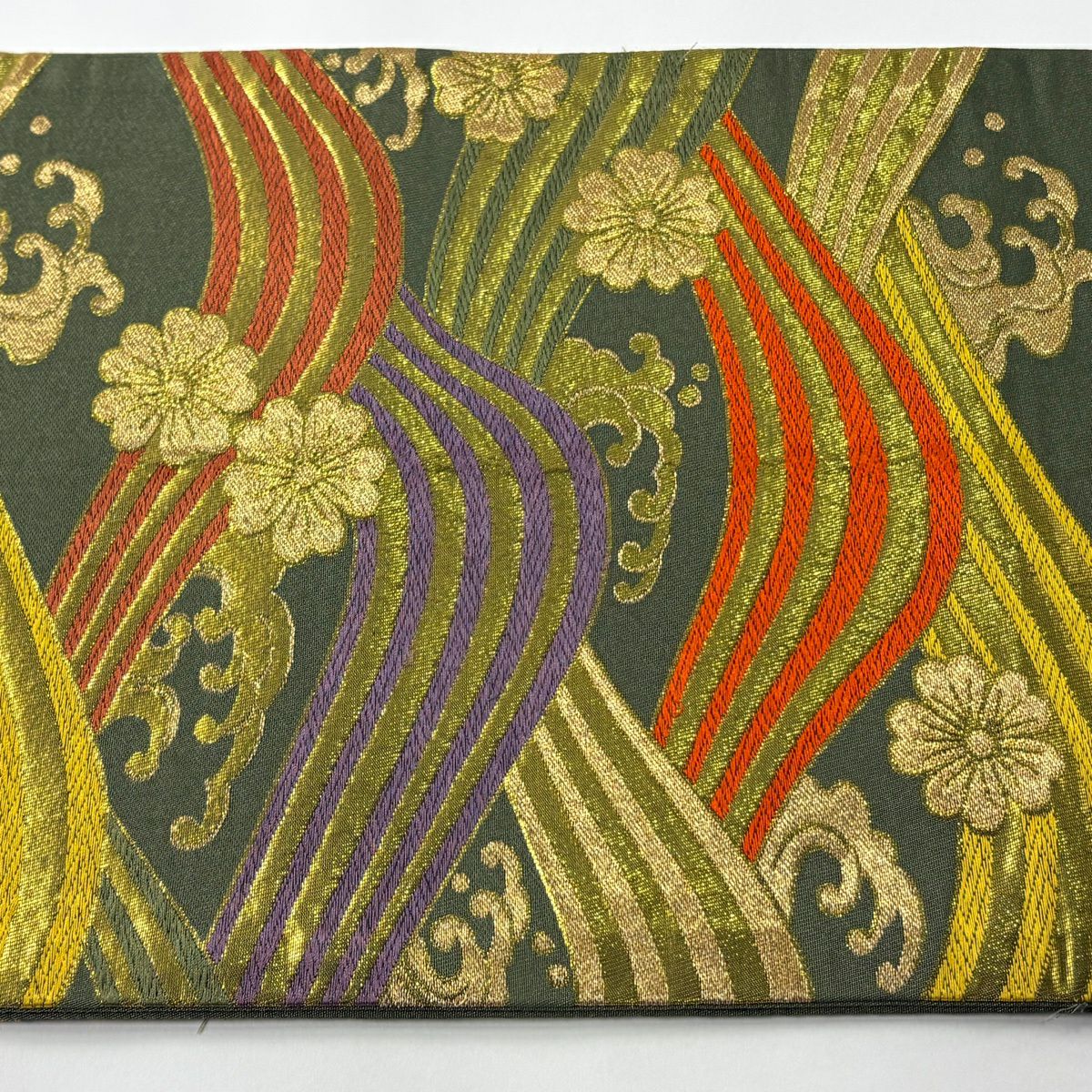 【美品】 袋帶 秀品級 關西仕立 波頭 花 金糸 金金箔 よもぎ色 六通 純蠶絲