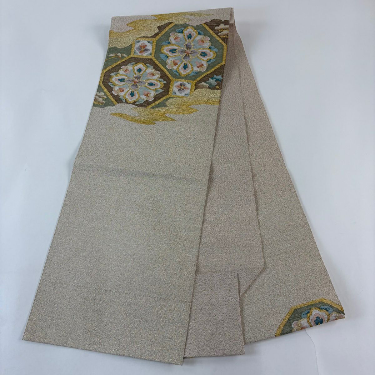 【美品】 名古屋帶 優品級 八寸名古屋帶 松樹葉仕立 蜀江華紋 霞 金銀彩 米色 純蠶絲