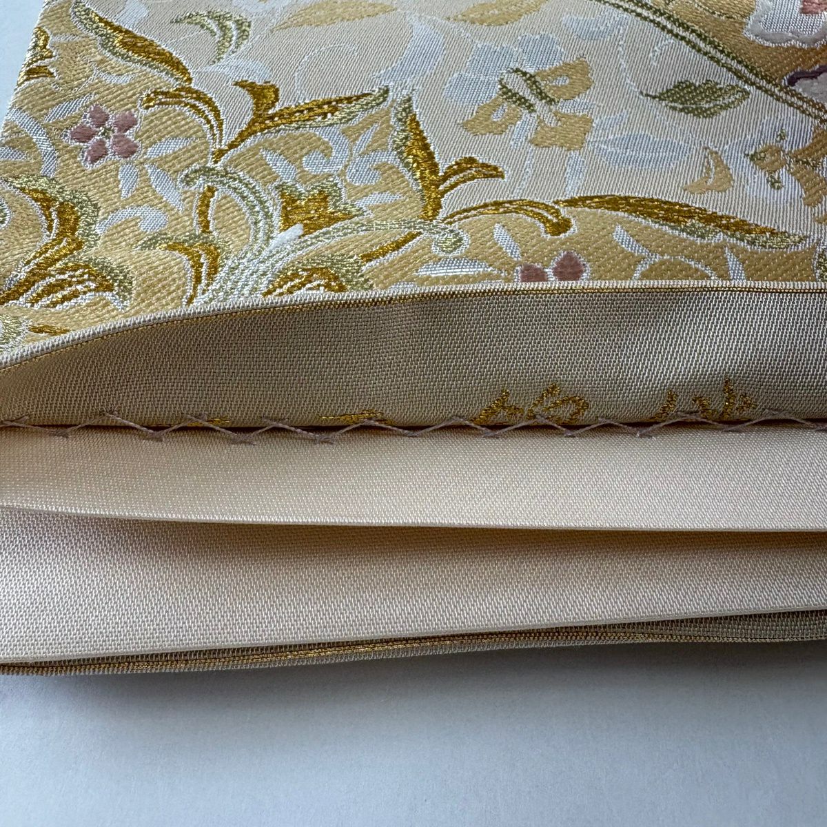 【美品】 袋帶 秀品級 華紋 草花紋 金糸 金金箔 米色 六通 純蠶絲